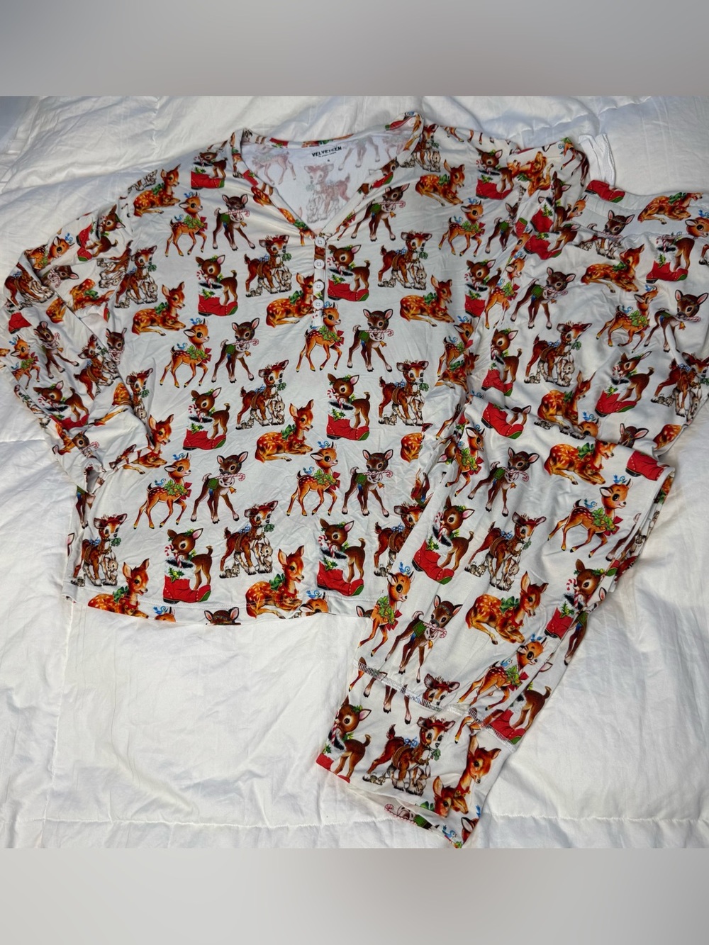 Women’s Velveteen Vintage Style Christmas Reindeer Print 2Pc Bamboo Pajama Set
